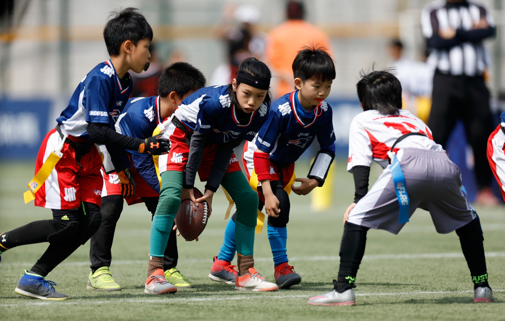橄榄球大奖赛上演强强对话，漓江犀牛队淘汰对手岭北飞鹰队，战术调整见效；边后卫成为亮点的简单介绍爱游戏AYX认证平台