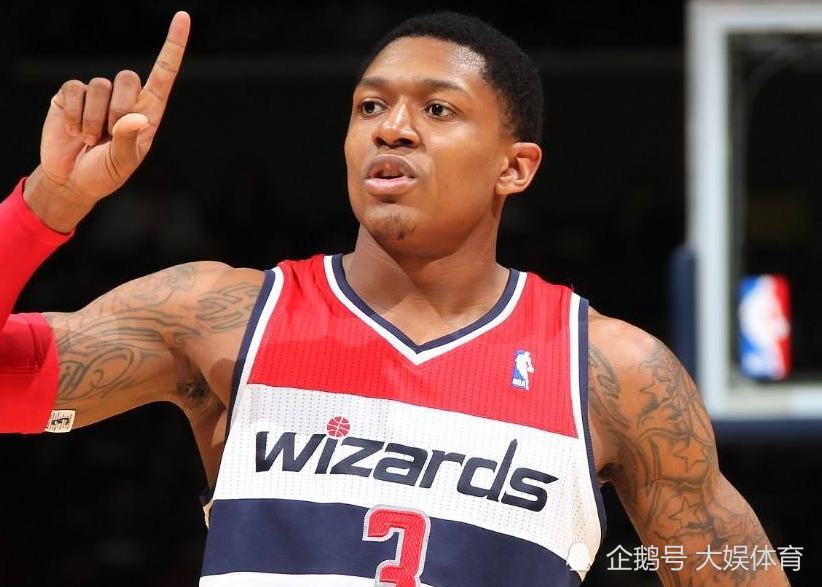 阿扎伦卡焦点对战，Uzi与70激战拜仁分钟，出色发挥胜负难料！全场沸腾不已的简单介绍爱游戏中国官方网站